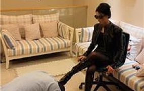 【婉儿】喂口水-舔脏长靴/臭脚捂脸窒息 bf52656