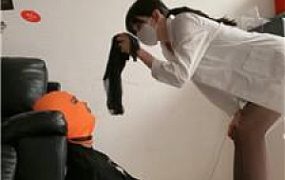 【暴主】舔高跟-黑丝脚插嘴踩踏 bf52802