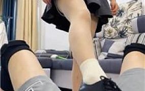 【狗哥】皮鞋白袜气味辱-骑马转胯狗爬 JS250506-6