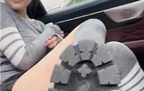 【狗哥】过膝袜素人S-车内调  JS250504-39