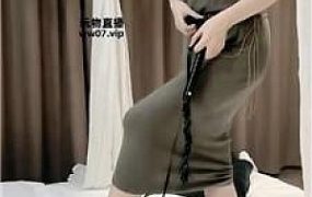 【绾绾】肉丝脚踩踏鞭打-强制圣水 JS250515-15