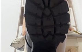 【凹凸曼】桌底视角白丝粗口    250514-2