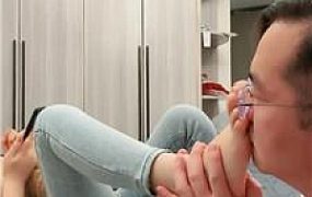 【孟禾】牛仔裤女神玉足羞辱 JS250511-3