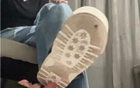 【玥野兔】沉浸式-舔脏鞋白袜 JS250510-17