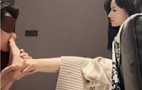 【晨晨】超美车模S-玉足美腿羞辱 bf53202