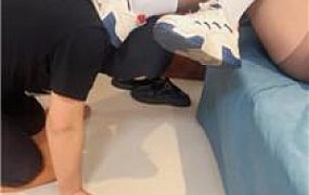 【00后情侣】强制舔脏鞋白棉袜-骑马 JS250509-7