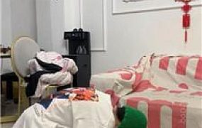 【Qi7】多双脏鞋-物化人体擦鞋器 JS250415-14