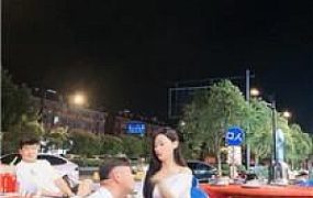 【孟禾】深夜大排档挑逗贱奴 bf53641