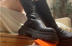 【玥野兔】脏长靴黑棉袜碾压踩 bf53515