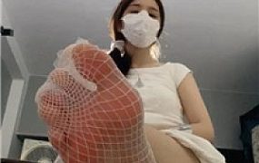 【香芋朱朱】每日一鹿之偷看脚底    250604-22