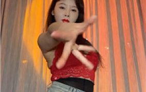 【熙熙】跪着看    250601-10