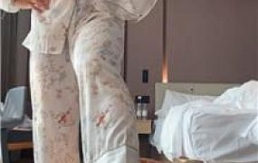 【子熙大人】居家女神白袜脚踩虐 bf53988