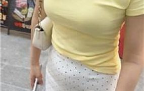 【素人抽水机】揪耳朵-小白鞋白袜踩虐 bf53993