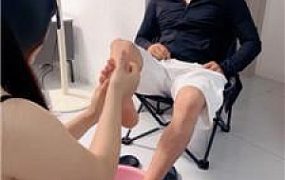 【辞安】母畜伺候沐足 JS250529-18