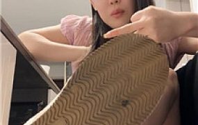 【夏主】学妹白袜除臭挑战    250527-32