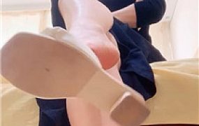 【伊柔】凉拖脚底羞辱    250526-23