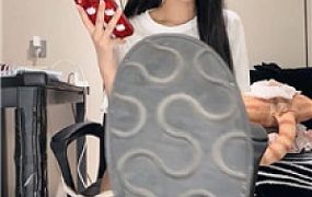 【瑶瑶】棉袜脚踩食物    250526-22