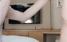 【米小糖】酒店美腿玩虐奶狗【上】 JS250526-28