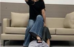 【知恩】闻臭鞋-牛仔裤坐脸窒息 bf54942