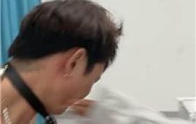 【牙印】精神小伙这回精神了，被几个中学女生抓住了狂虐 63433