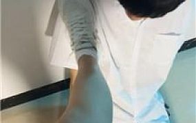 【甜恬】素人学姐-小白鞋白袜辱 bf54899