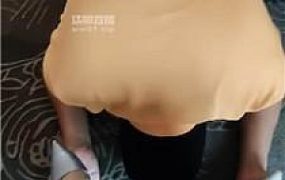 【乂乂】肉丝脚玩虐狗继父 JS250623-2