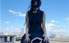 【卡莎女帝】天台调教马奴 bf54845