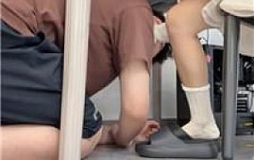 【醒醒】脚喂食-闻臭鞋-脚丫恋足舔 bf54852