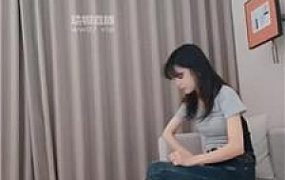 【芸芸大人】牛仔裤坐脸窒息-玉足狂舔 bf54819