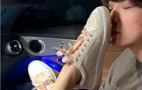 【冰冰】车内原味白袜辱奶狗 bf54795