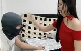 【素人挖掘机】小白鞋踩踏-船袜气味辱 bf54739