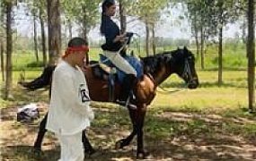 【爱丽丝】囚犯奴圈养-户外骑马犬化【双视角版】 bf54659