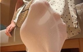 【奈奈sama】哥哥偷闻袜反被羞辱    250615-13