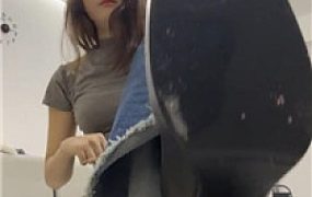 【小猫是S】一屁股坐狗狗脸上    250612-22