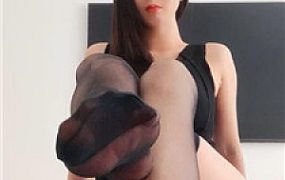 【伊柔】黑丝胯下羞辱足炸三次    250611-28