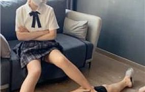 【石易】JK素人小主碾压踩虐 bf54493