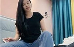 【露露】伺候主人起床约会 JS250609-46