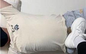 【琼菲】小白鞋白袜踩地毯奴 JS250608-20