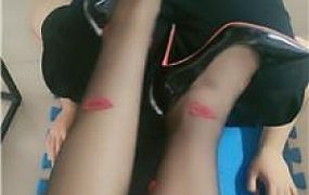 【丝宫主】高跟黑丝脚恋足舔 JS250607-2