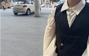 【素人抽水机】开发短发女神白袜虐 JS250606-32