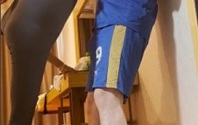 迷之女主瑜伽裤丝袜高踢 侧踩 窒息 YC-241124-4