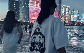 双人精神小妹运动鞋踩蛋糕 YC-241021-2