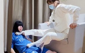 【足下生辉】跆拳道服女主踢踩蹂躏，强制舔脚 YC-240921-2