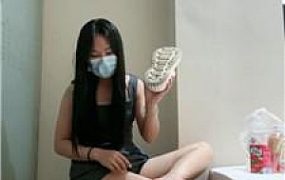 【周周】吐口水喂食狗继父 JS250726-22