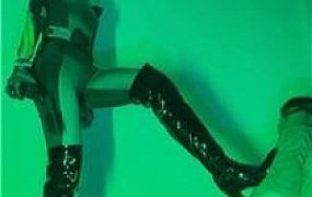 【佳佳】暗黑长靴女神玩虐脚下奴 bf55986