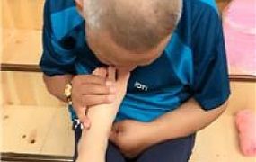 【夸梨】老狗舔臭脚丫 JS250720-1