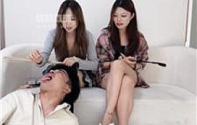 【小甜甜】双S-姐妹花脏鞋黑袜虐贱奴 bf55545