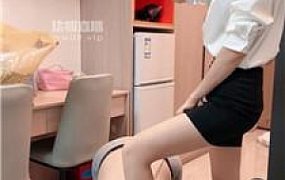 【多多】脚插嘴-高跟碾压踩踏 bf55383