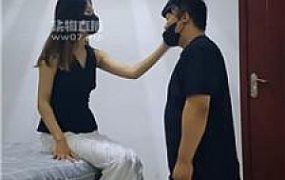 【顶级摄影师】夹拖全体重踩踏-抽耳光 JS250704-40