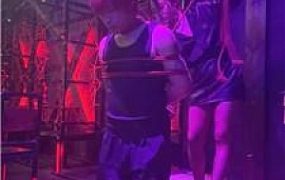 【秋颜】圈内酒吧公开处刑【双视角版】 JS250908-39